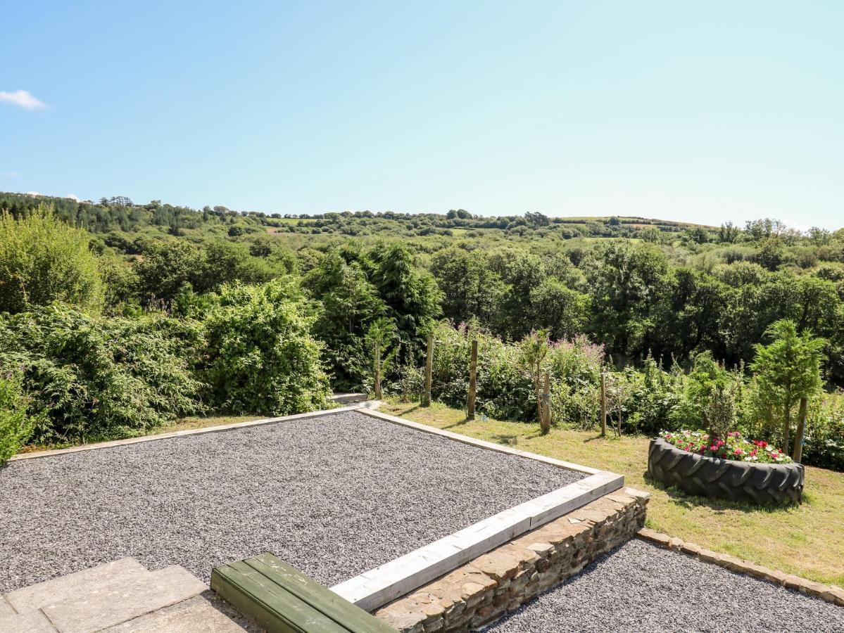 The Lodge Llanelli Ngoại thất bức ảnh